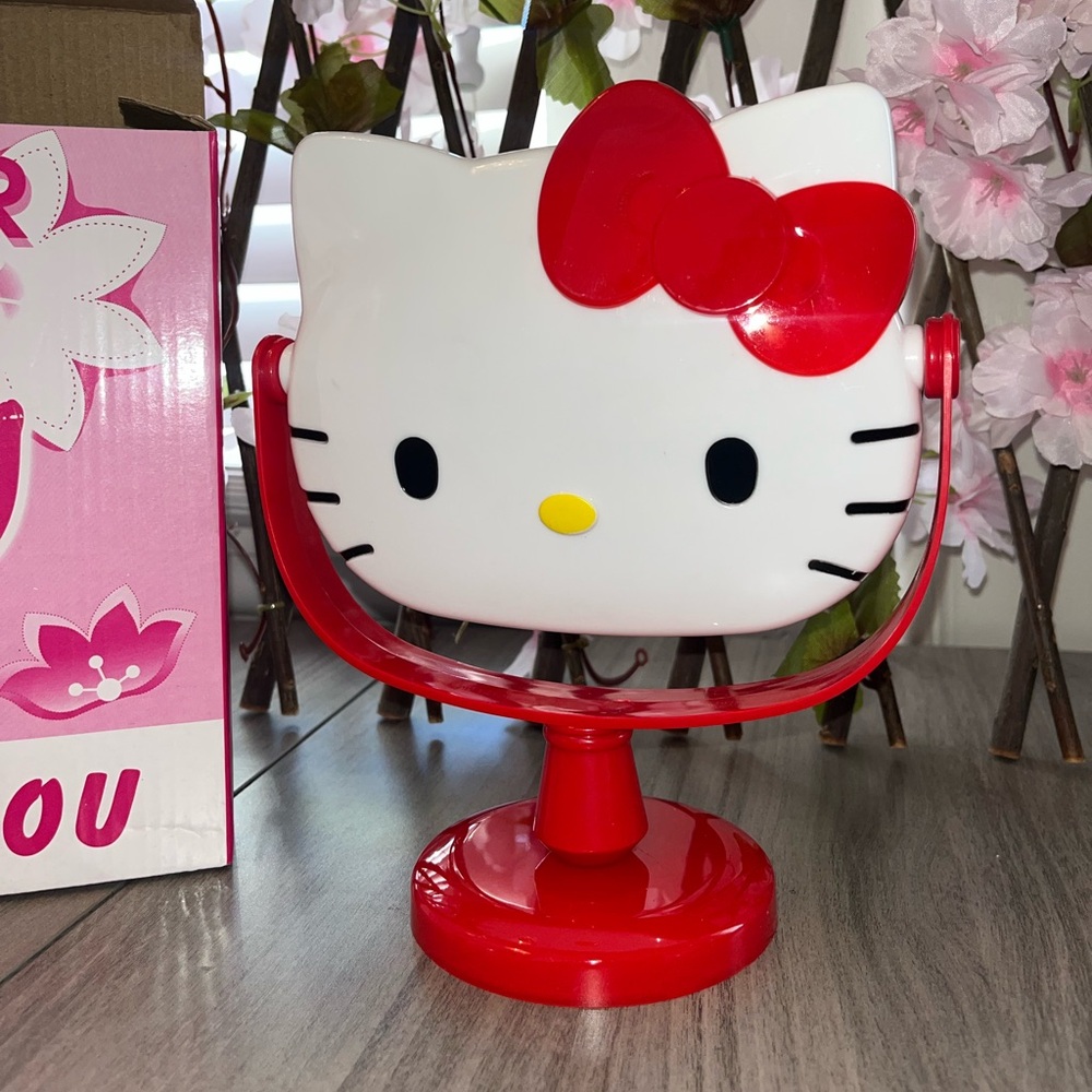 White and red Hello kitty Vanity mirror.NWT